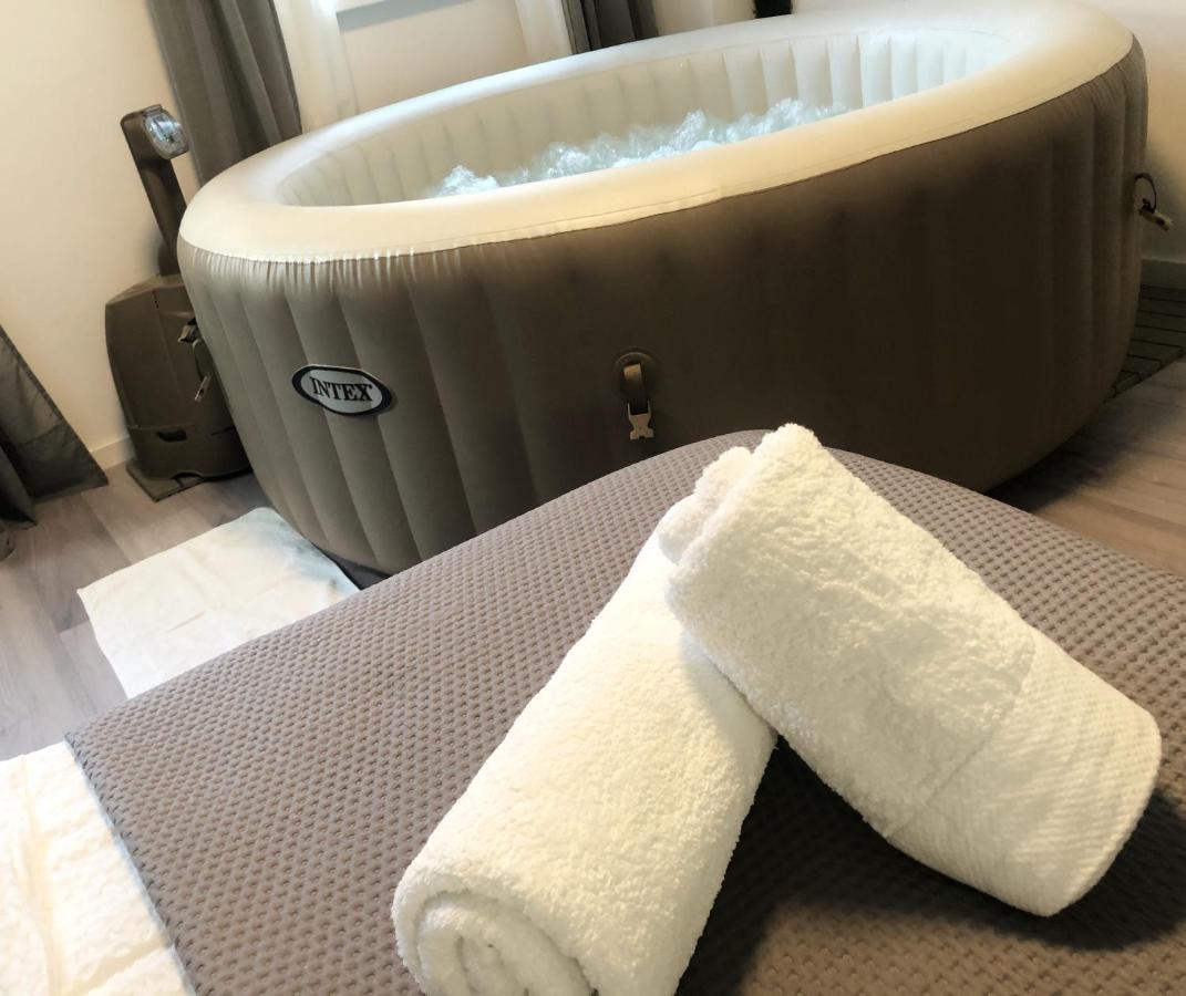 Apartment Zagreb Jacuzzi Esterno foto