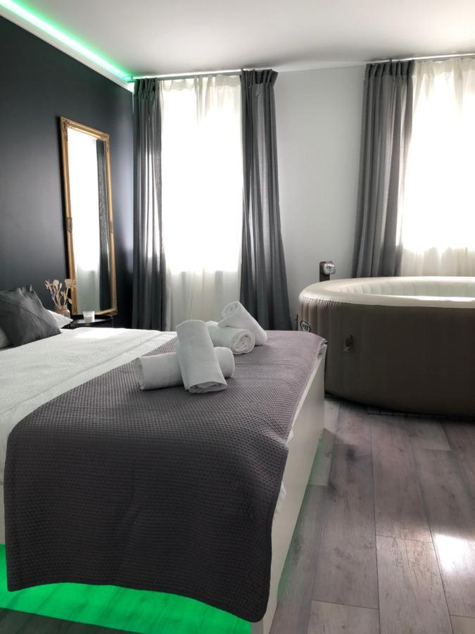 Apartment Zagreb Jacuzzi Esterno foto