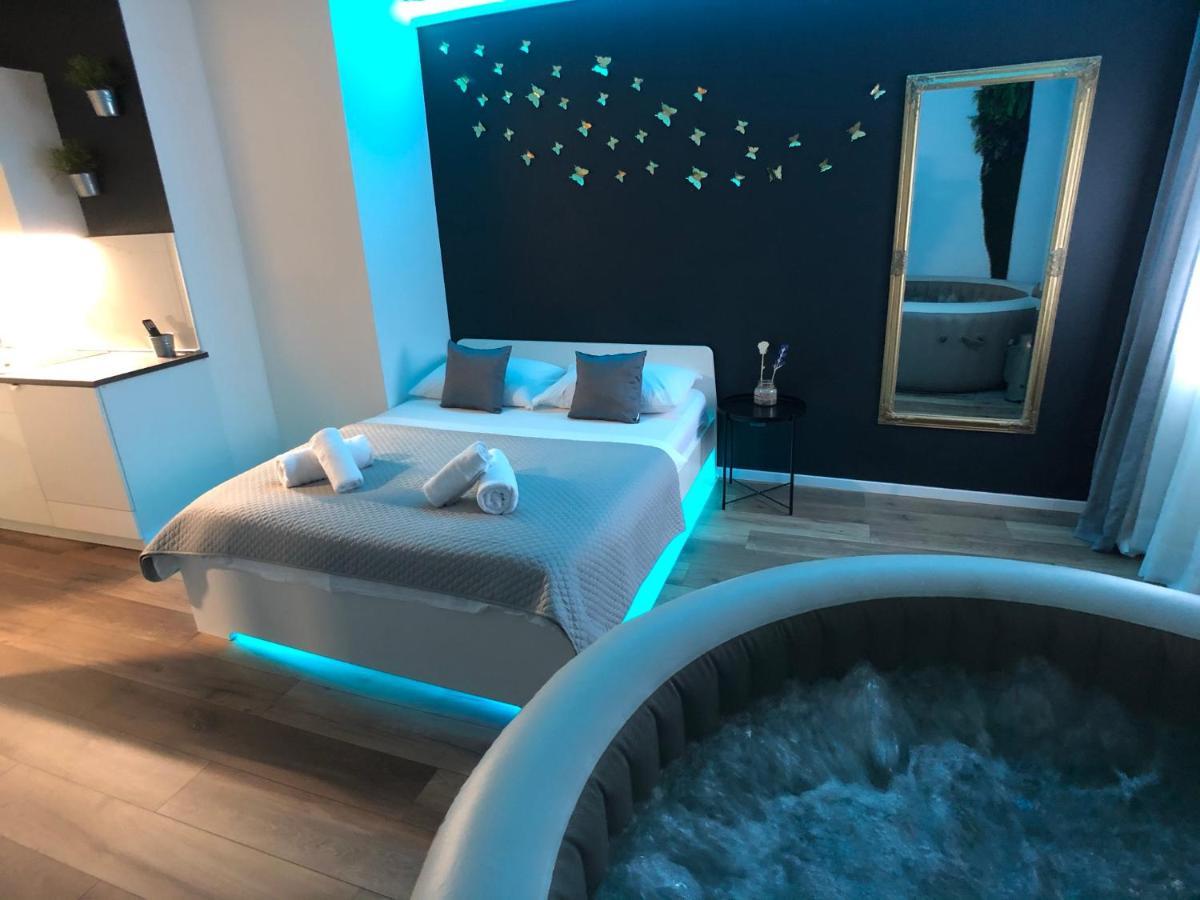 Apartment Zagreb Jacuzzi Esterno foto