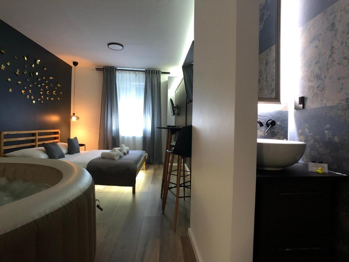 Apartment Zagreb Jacuzzi Esterno foto